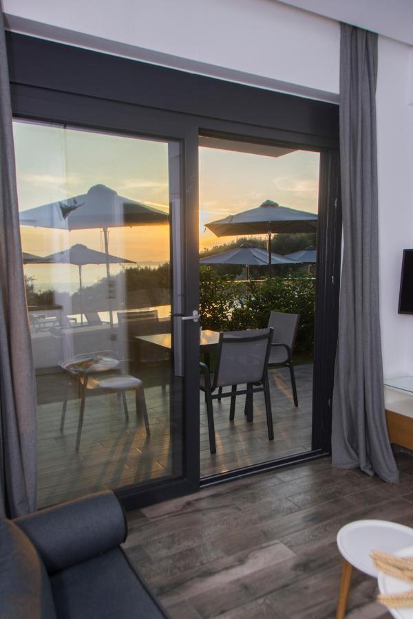 The View Hotel Sofas Coastal Retreat Perdhika Exteriör bild